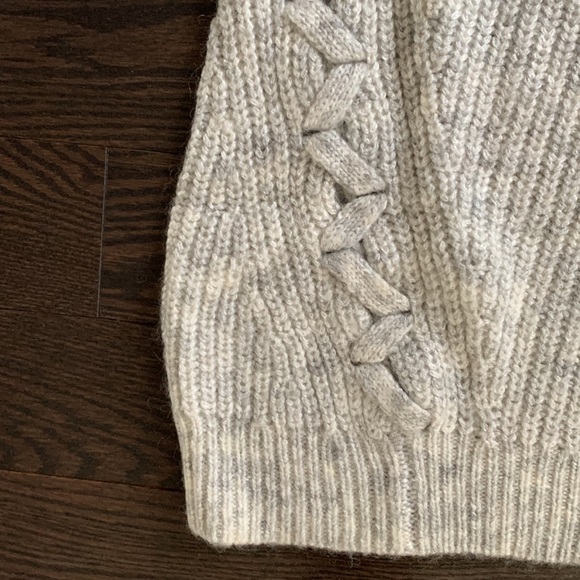 Oversized knit sweater NWOT - Picture 4 of 6